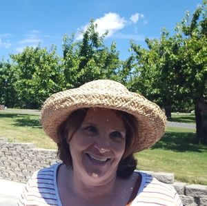 Meet your Posher, Rae